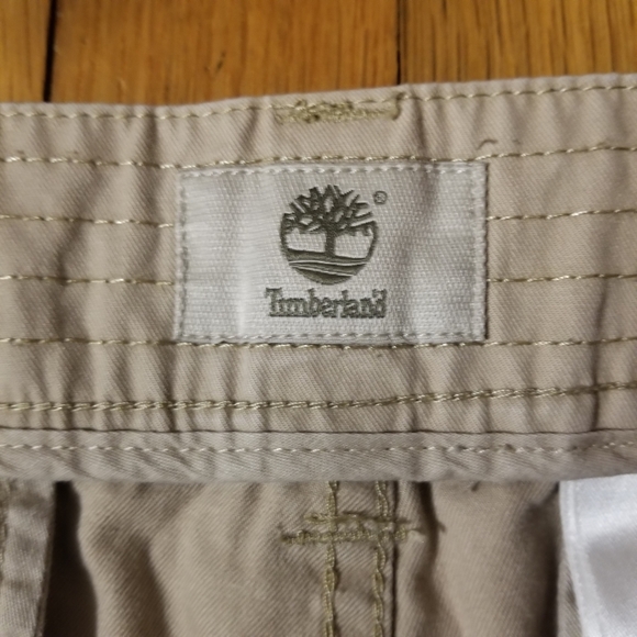 Timberland Flat Front Mid-Rise Beige Cargo Shorts Men's Size 33 W Inseam 11" - Picture 5 of 12